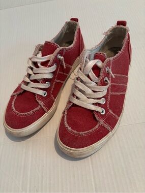 Jellypop‎ Red Canvas Lace-Up Sneakers